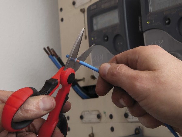 Ножницы для электроработ, применение Ножницы для электроработ, применение